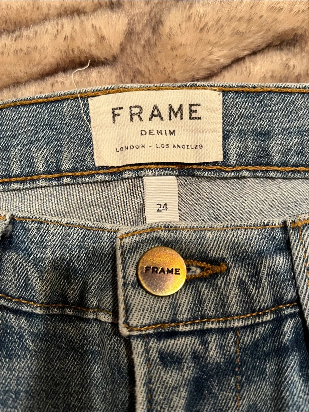 FRAME Le High Straight Leg Released Hem Crop Jeans - Picture 3 of 10